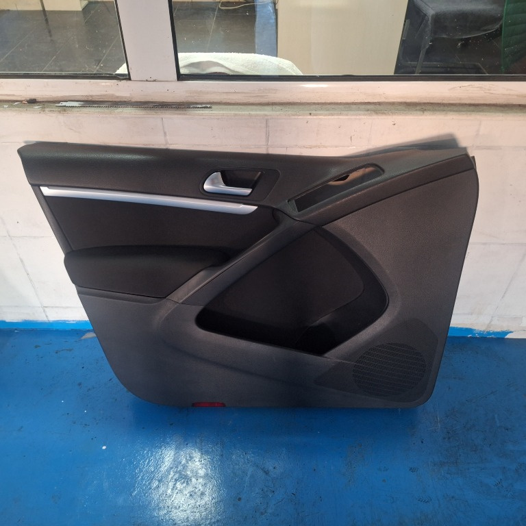 TAPITERIE USA STANGA FATA VW TIGUAN MODEL 2012-201