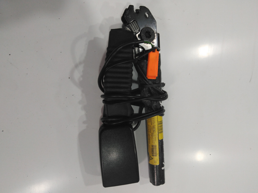 Teaca centura dreapta fata Ford Kuga an 2008 2.0 TDCi G6DG cod piesa 1753704