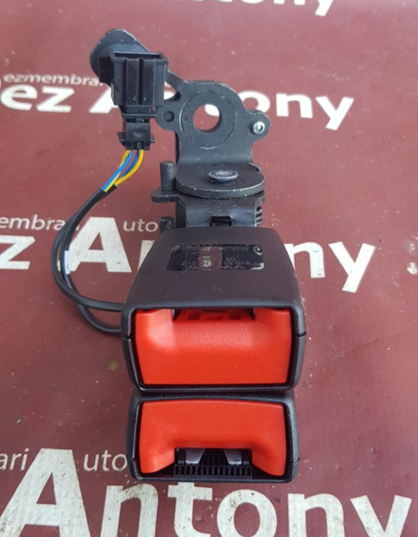 Teaca centuri spate mijloc Audi A3 8V Vw Golf 7 cod 8V0.857.739