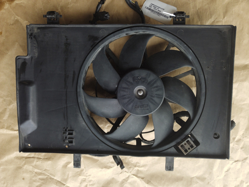 Termocupla/ventilator Ford Fiesta an 2016 cod piesa c1b1-8c607-ac