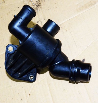 TERMOSTAT APA MOTOR + CARCASA PASSAT B7 AUDI A4 A6