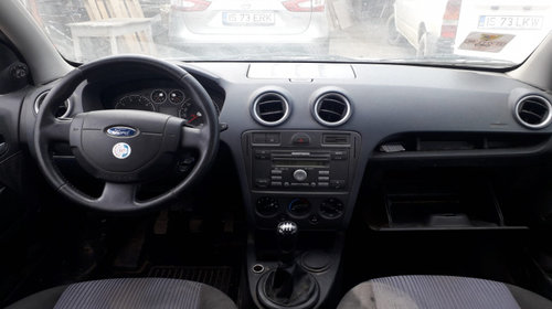Tetiera spate Ford Fusion [facelift] [20