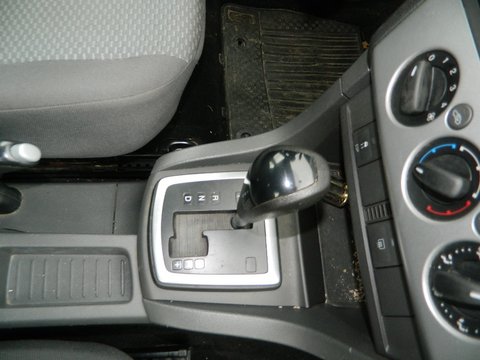 Timonerie Ford Focus 1.6 tdci automat model 2005