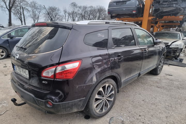 Toba intermediara Nissan Qashqai 2013 Cr