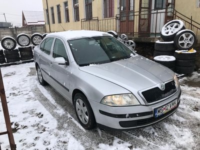 Toba intermediara Skoda Octavia II 2006 limuzina 1