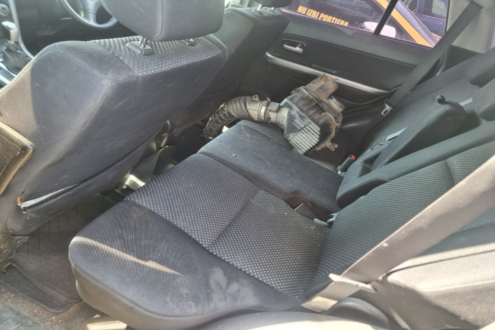 Toba intermediara Suzuki Grand Vitara 20