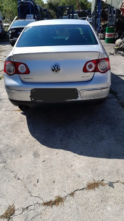 Toba intermediara Volkswagen Passat B6 2