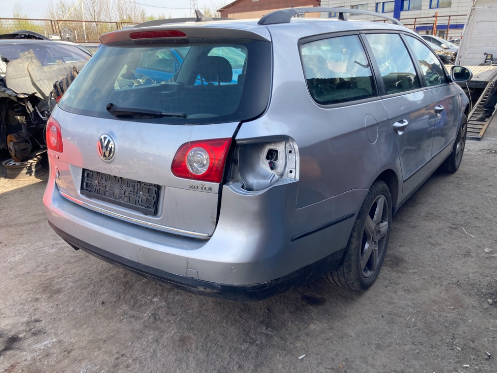 Toba intermediara Volkswagen Passat B6 2