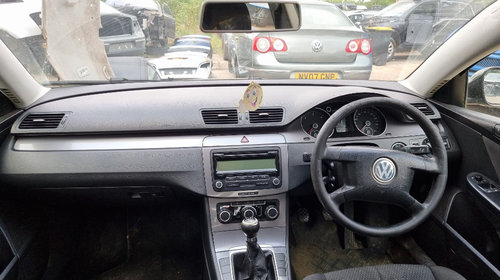 Toba intermediara Volkswagen Passat B6 2