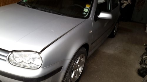 Toba intermediara VW Golf 4 2001 hatchba