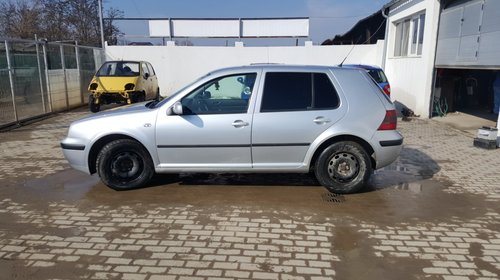 Toba intermediara VW Golf 4 2001 hatchba