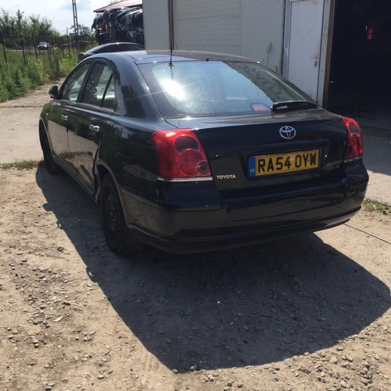 Toba toyota avensis 2006 2.2d
