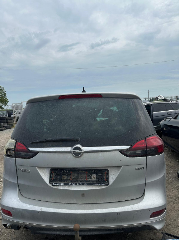 Torpedeou Opel Zafira C Tourer 2014