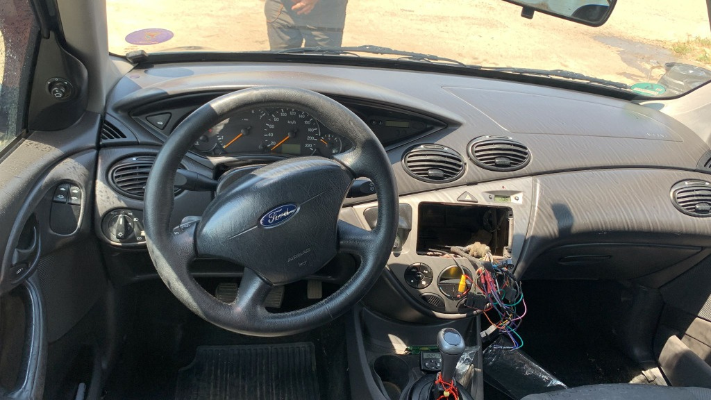 Torpedou Ford Focus 2002 hatchback 1600