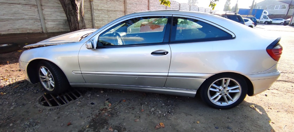 Torpedou Mercedes C-Class W203 2002 berlina 2.2