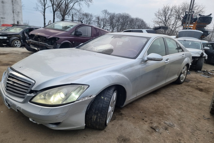 Torpedou Mercedes S-Class W221 2008 Sedan 3.0