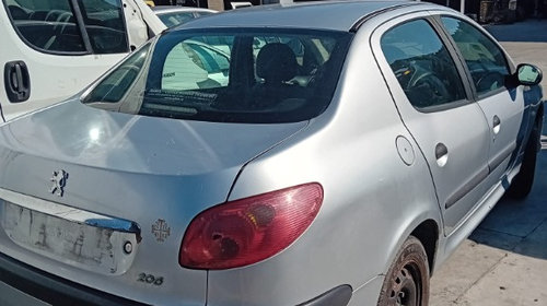 Torpedou Peugeot 206 2004 SEDAN 1.4