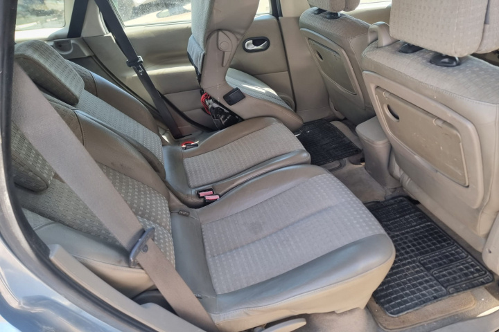 Torpedou Renault Grand Scenic 2004 Monov