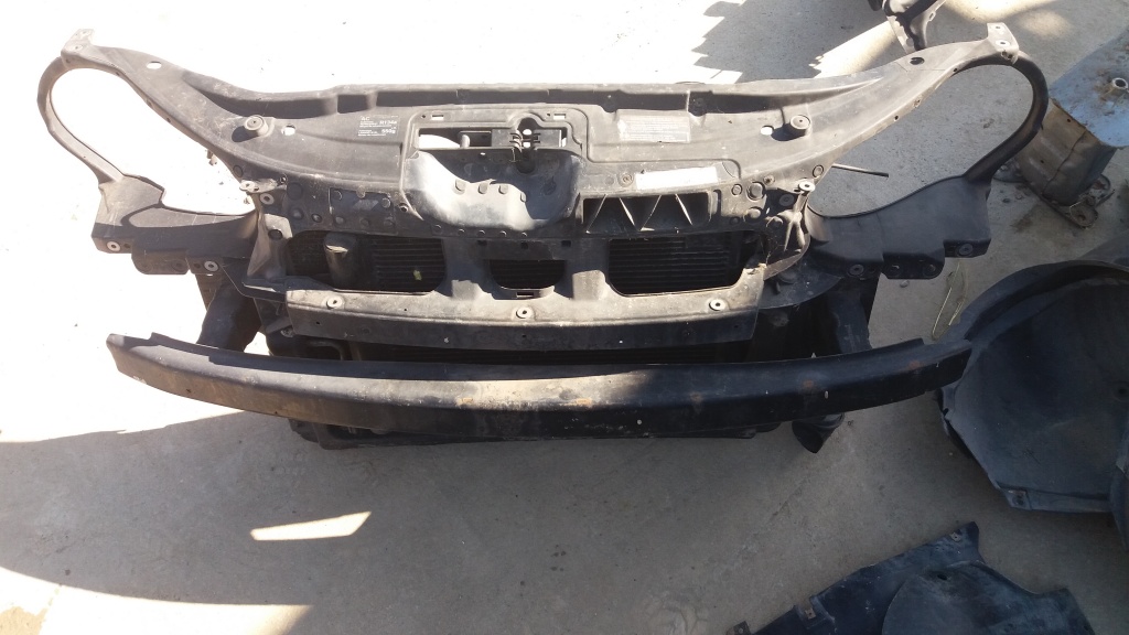Trager fata cu armatura -radiatoare si ventilator VW Polo 9n 2003 benzina in stare foarte buna