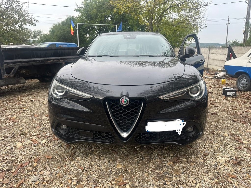 Trager Alfa Romeo Stelvio 2018 Sub 2.2