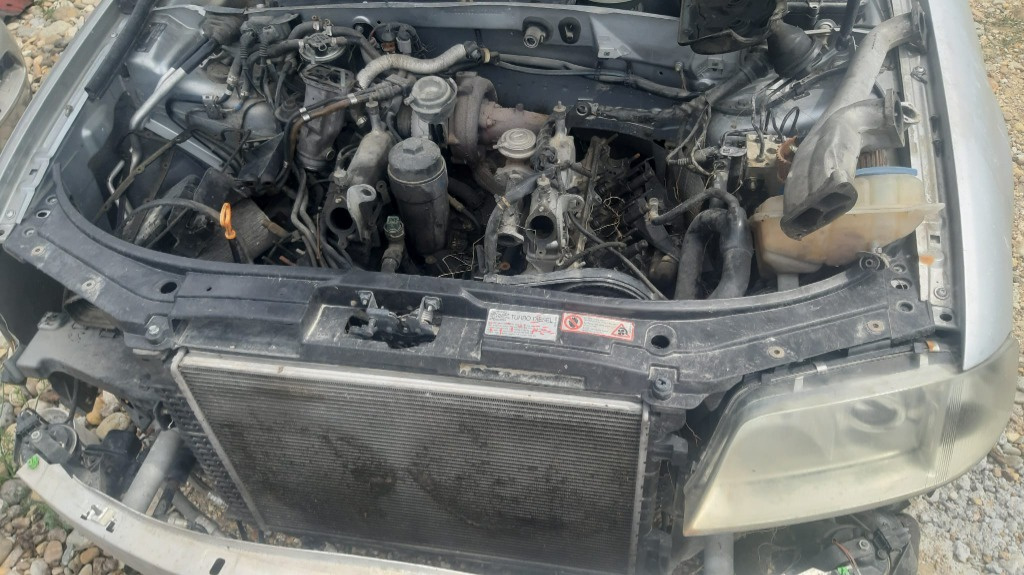 Trager Audi A6 C5 2003 sedan 2,5diesel