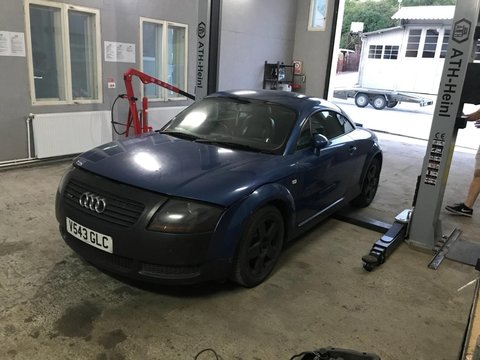Trager Audi TT 2002 coupe 1.8