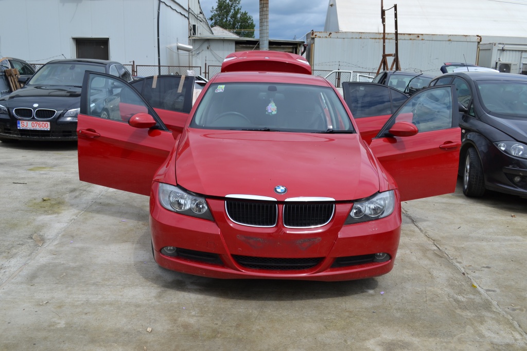 TRAGER BMW 318i 2008