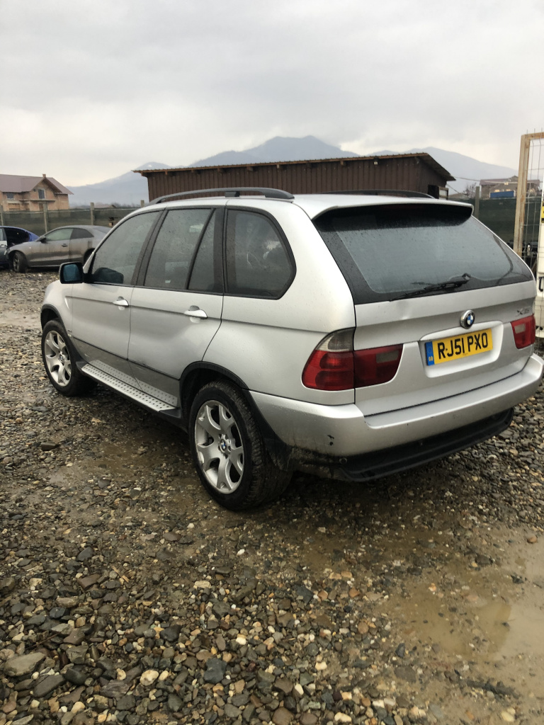 Trager BMW X5 E53 2002 Suv 3.0