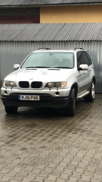 Trager BMW X5 E53 2002 Suv 3.0