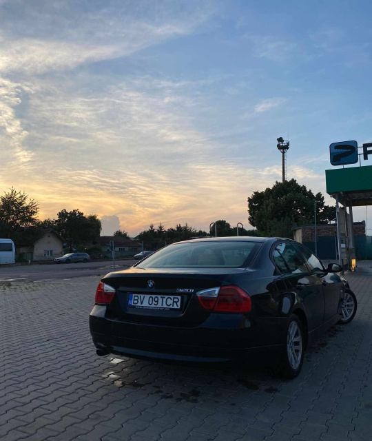 Trager / Calandru BMW Seria 3 E90 [2004 - 2010] Sedan 318i AT (136 hp)