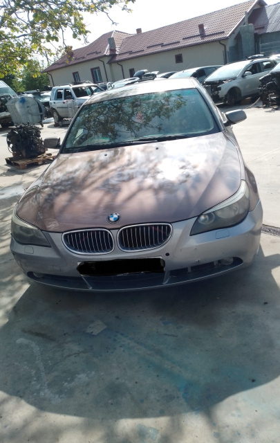 Trager / Calandru BMW Seria 5 E60/E61 [2003 - 2007] Sedan 520 d AT (163 hp)