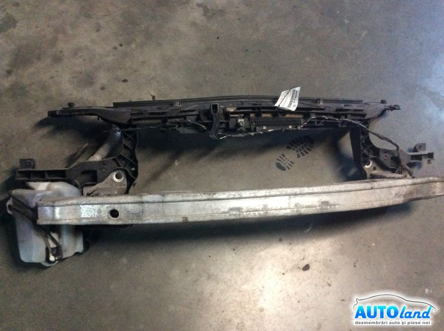 Trager Calandru Panou Fata Intaritura Renault MEGANE II combi KM0/1 2003