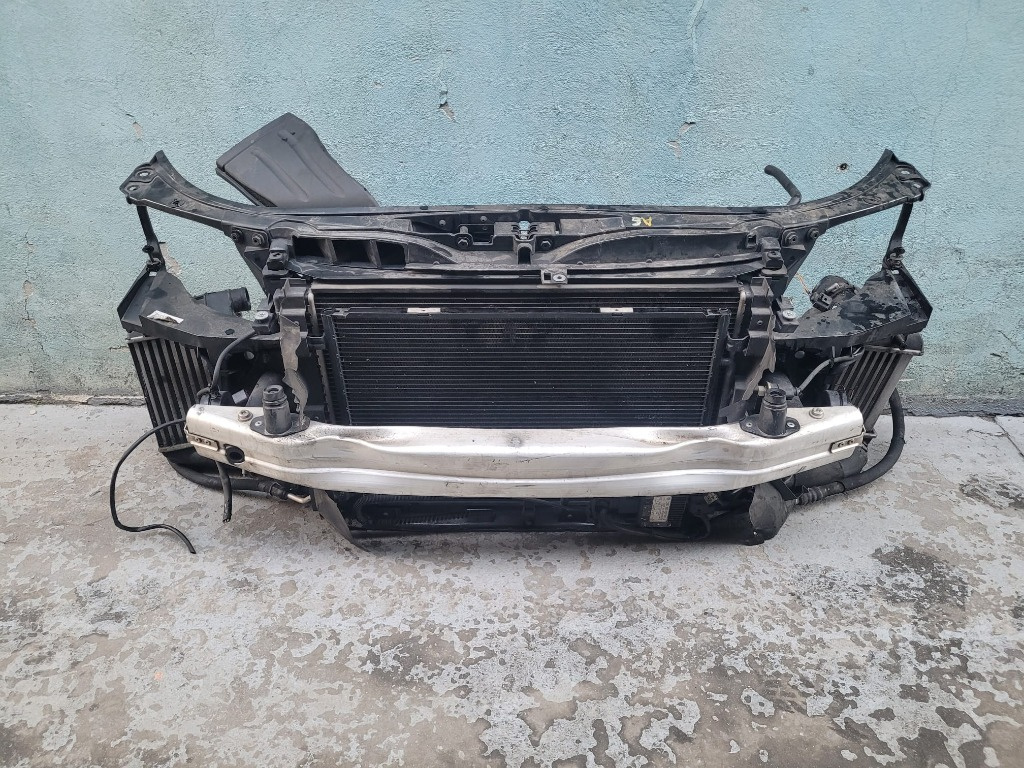 TRAGER CU RADIATOARE SI VENTILATOARE AUDI A4 3.0 DIESEL AN 2007 CUTIE AUTOMATĂ