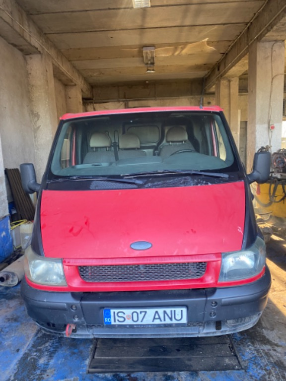 Trager Ford Transit 2004 Autoutilitara 2.0