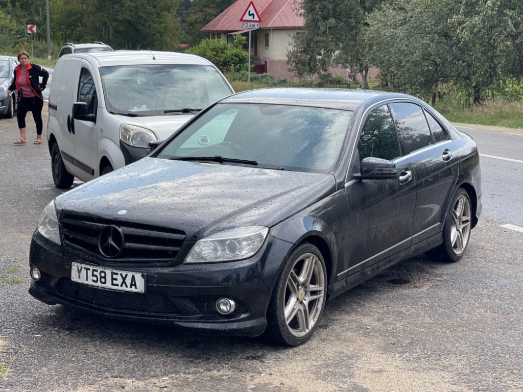 Trager Mercedes C-Class W204 2009 Berlin