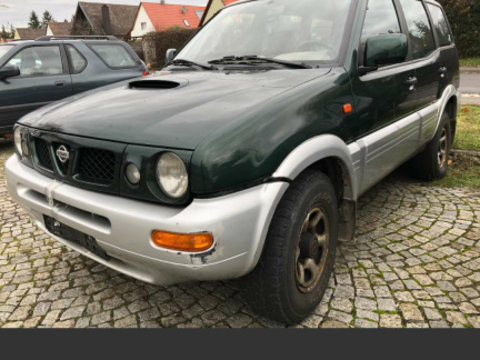 Trager Nissan Terrano 1999 2,7 2,7