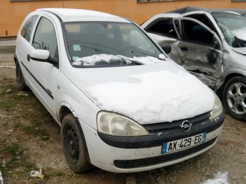 Trager Opel Corsa C 2002 Coupe 1.7 DTI