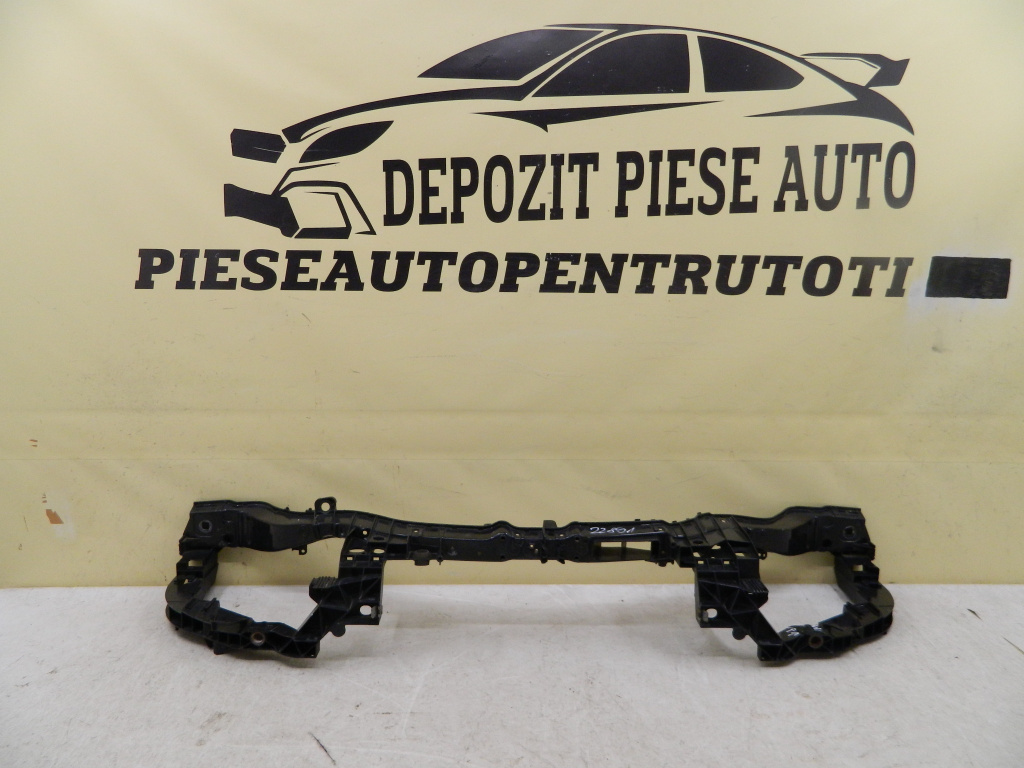 Trager / Panou fata Ford Focus 3, 2011, 2012, 2013, 2014, 2015.