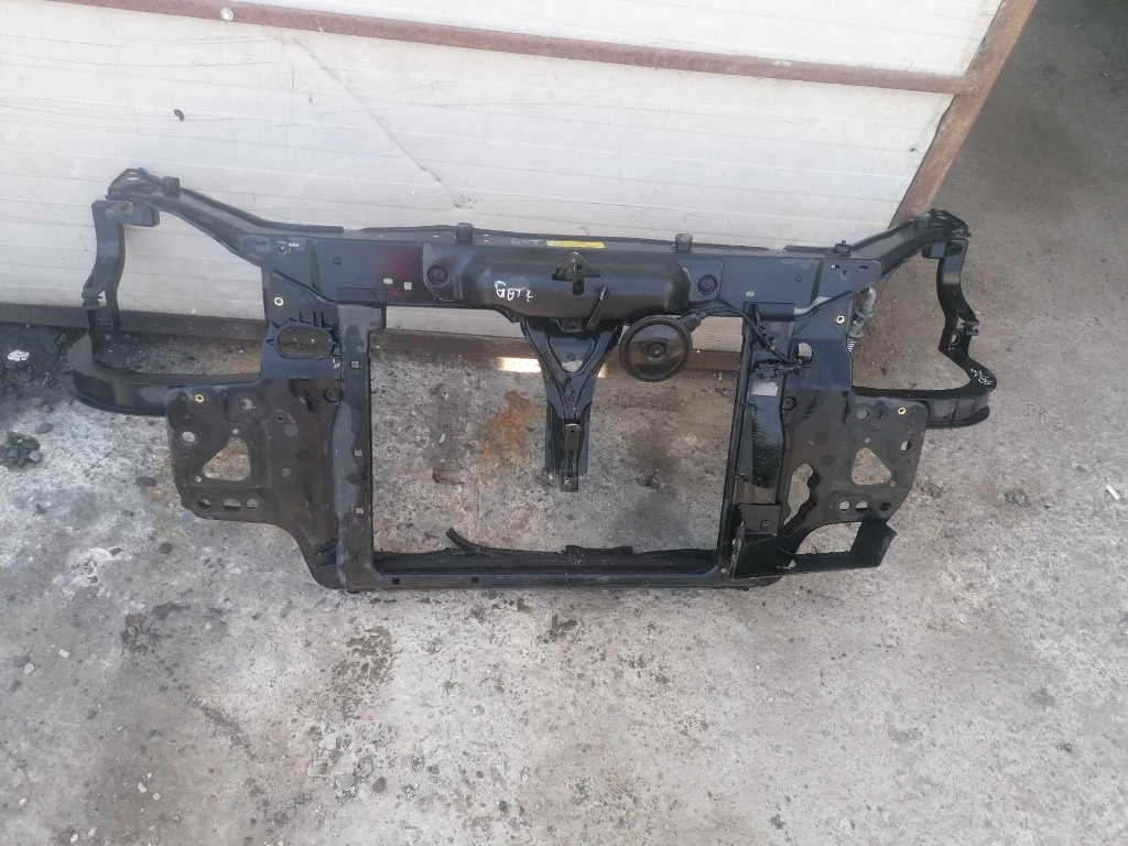 TRAGER/ PANOU FRONTAL HYUNDAI GETZ 2002-2010 641011CXXX
