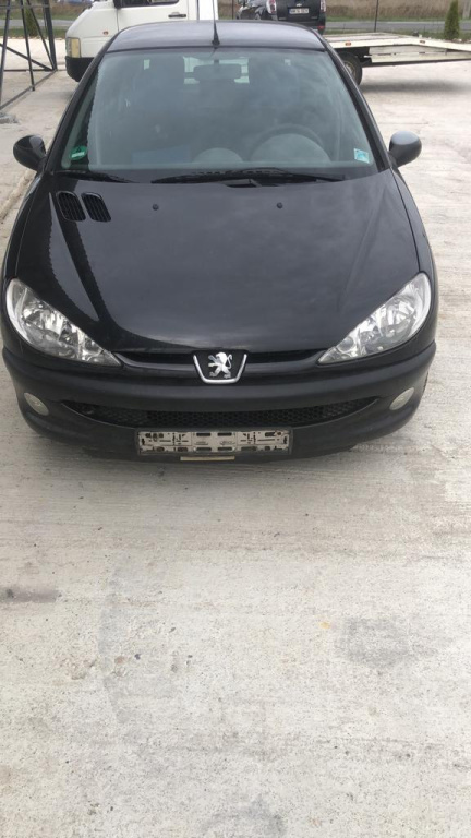 Trager Peugeot 206 2004 HATCHBACK 1.4i