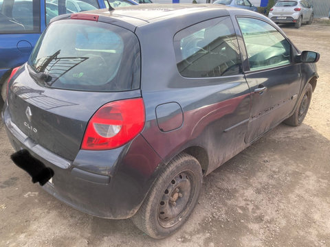 Trager Renault Clio 3 2008 COUPE 1.5 DCI