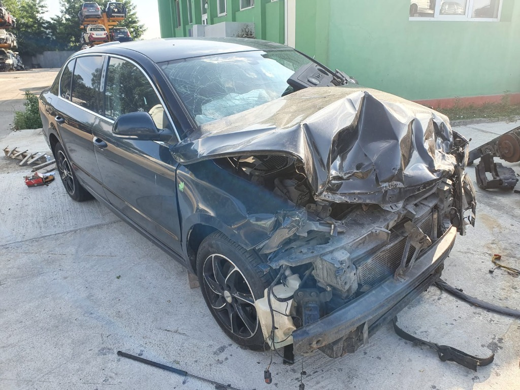 Trager Skoda Superb 2 2010 berlina 1.6 t