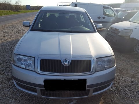 Trager Skoda Superb V6 2004