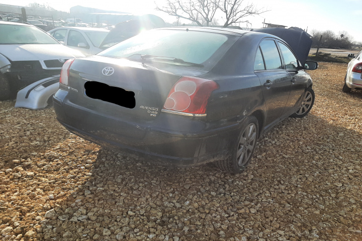Trager Toyota Avensis 2 [facelift] [2006 - 2009] Sedan 2.0 D MT (116 hp)