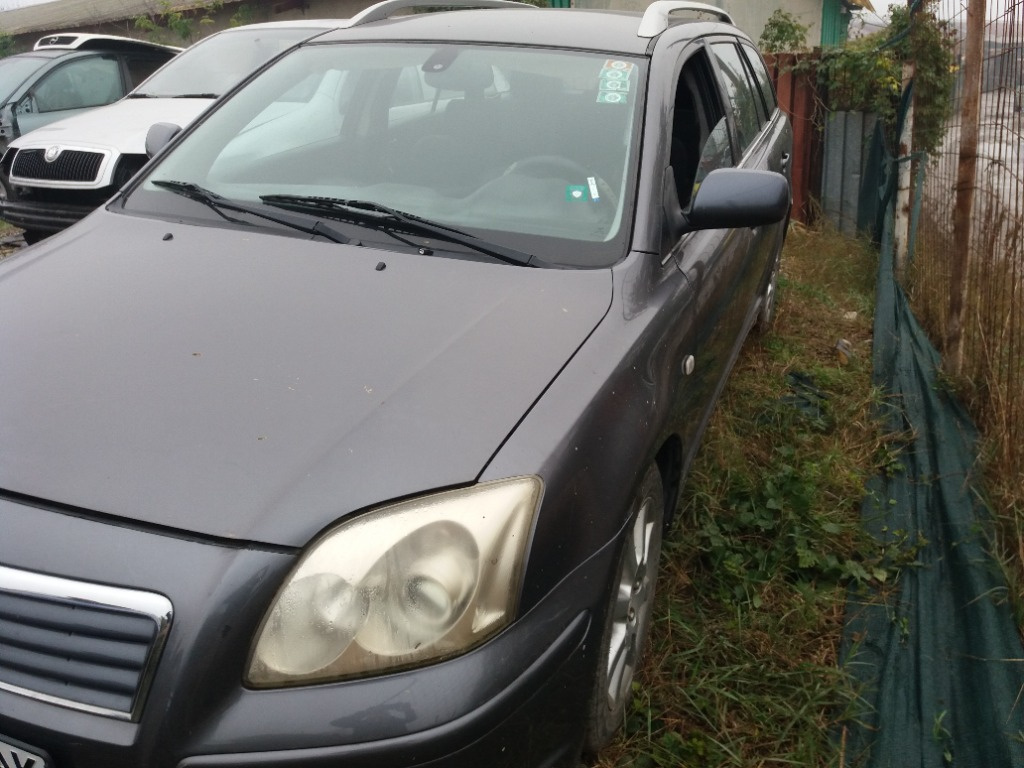 Trager Toyota Avensis 2006 break 2.2 die
