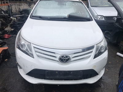 Trager Toyota Avensis T27 an 2012