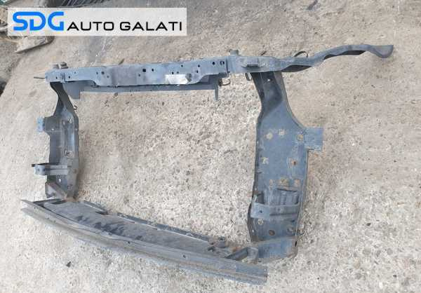 Trager Trager Panou Frontal Calandru Nissan Qashqai 2007 - 2013