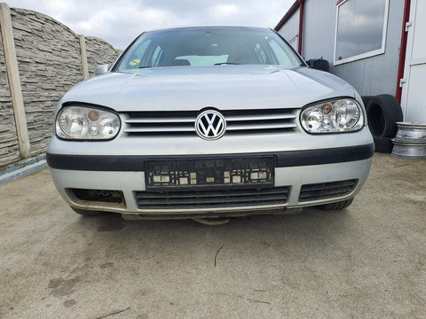 Trager Volkswagen Golf 4 2001 Hatchback 1.9 d