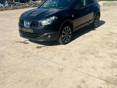 Trapa panoramica Nissan Qashqai J10