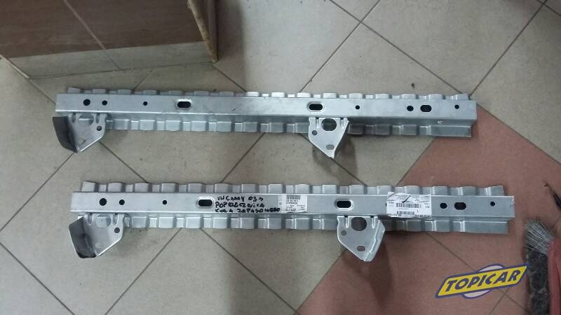 Traversa inferioara intre lonjeroanele din spate cu suporti roata de rezerva originala pt vw caddy 2004-